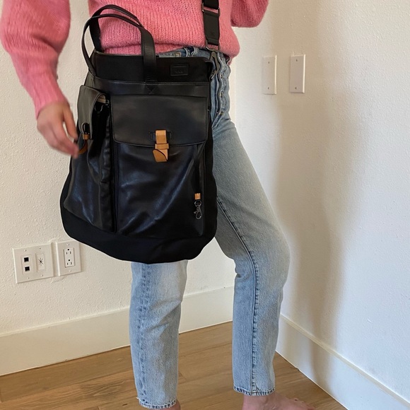 Tumi Santa Monica Whitfield Helmet Leather Nylon Tote Messenger Carry Bag - Picture 11 of 12